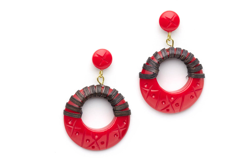 Splendette vintage inspired 1940s 1950s tropical style carved red fakelite Rosella Mid Cane Drop Hoop Earrings
