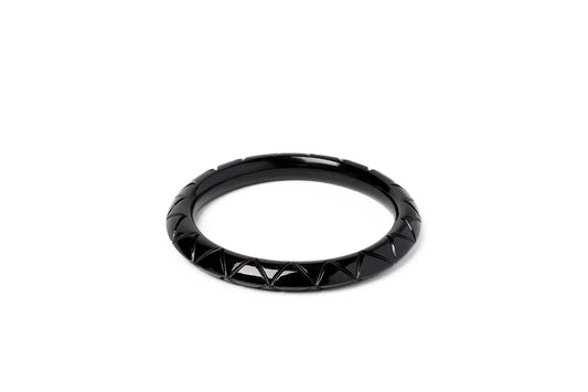 Narrow Obscura Bangle