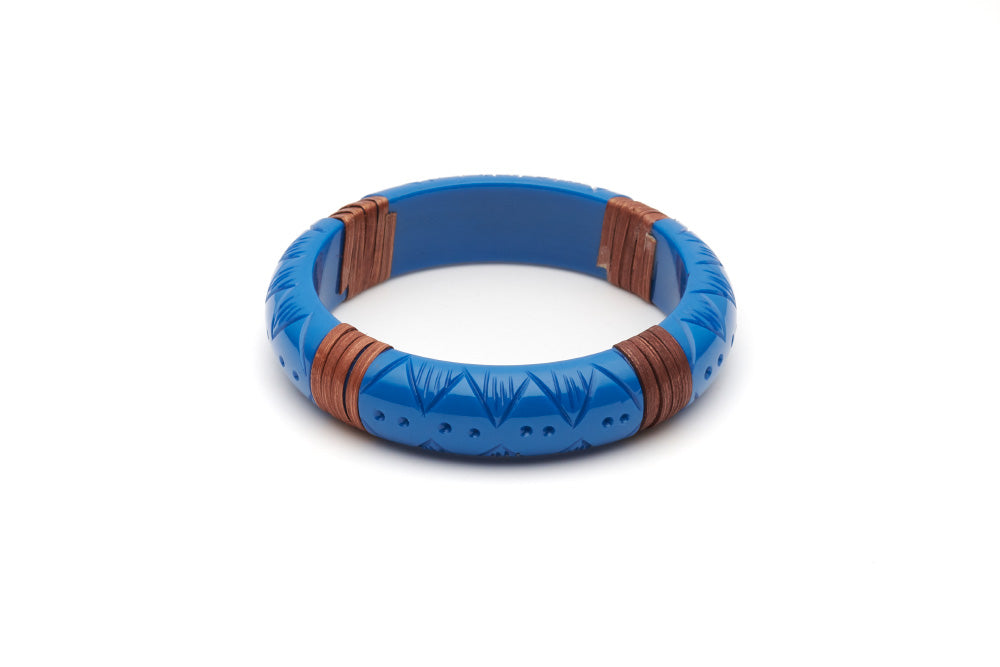 Splendette vintage inspired 1940s 1950s holiday vacation style carved blue fakelite Midi Pacific Mid Cane Bangle in Classic size.