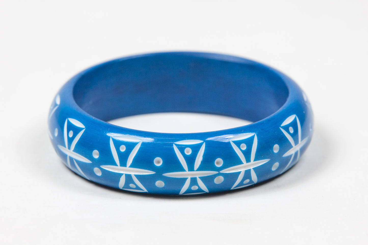Carved Bangle Vintage Blue