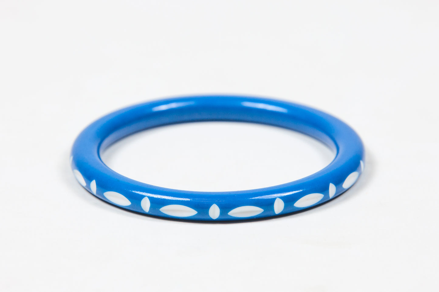 Narrow Carved Bangle Vintage Blue