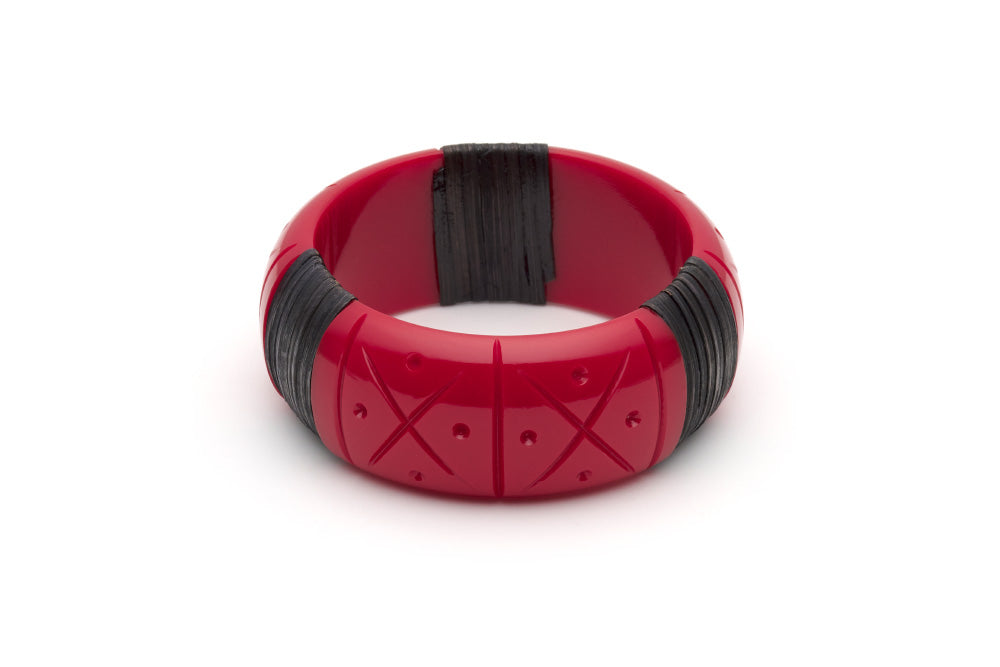 Splendette vintage inspired 1940s 1950s tropical style carved red fakelite Wide Rosella Dark Cane Bangle in Classic size