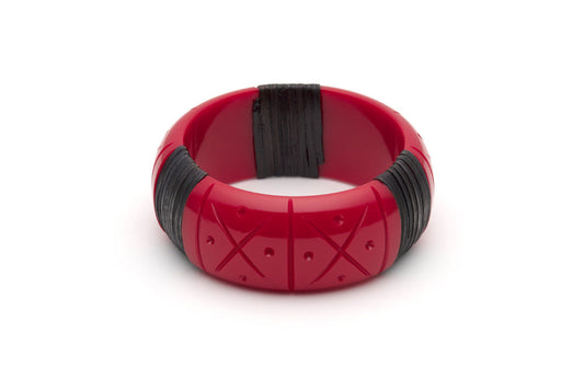 Splendette vintage inspired 1940s 1950s tropical style carved red fakelite Wide Rosella Dark Cane Bangle in Classic size