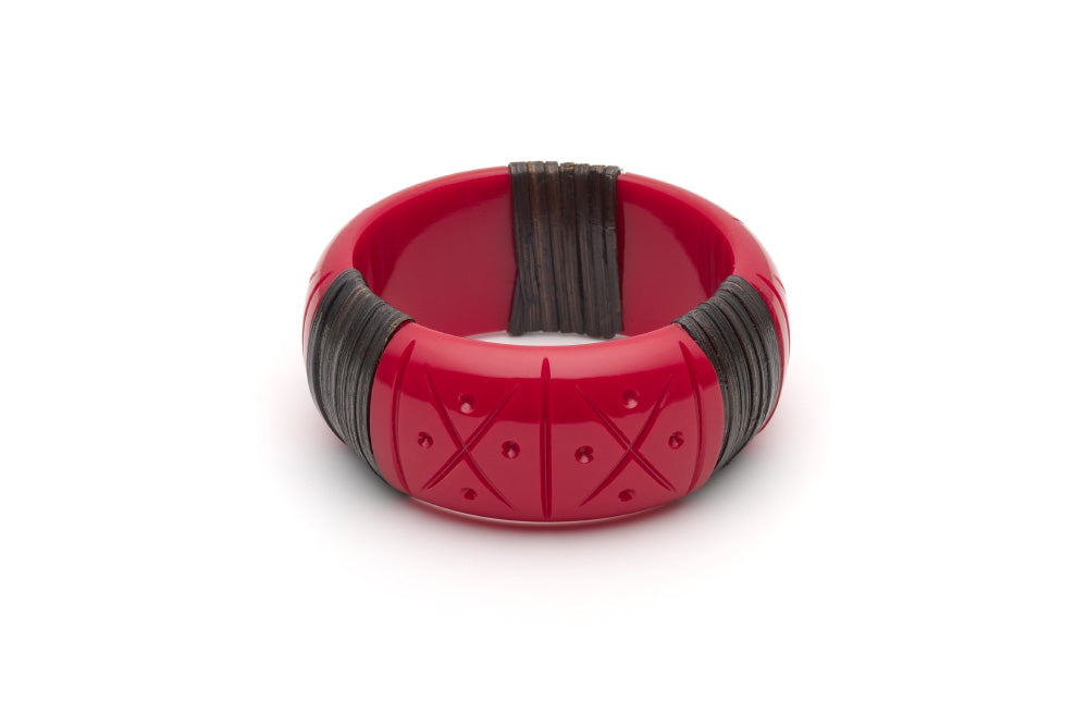 Splendette vintage inspired 1940s 1950s tropical style carved red fakelite Wide Rosella Dark Cane Bangle in smaller Maiden size
