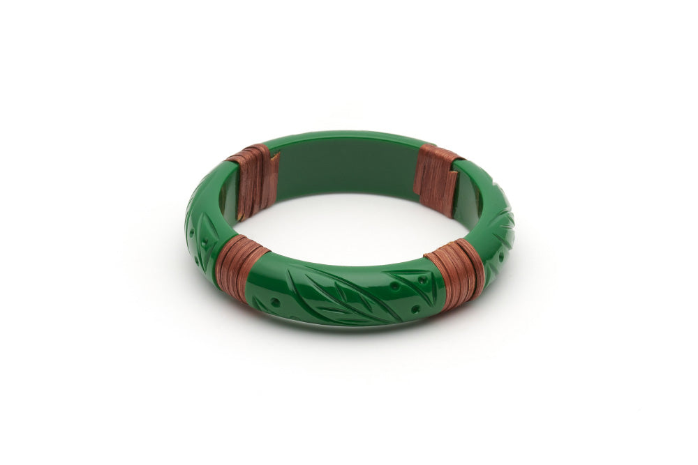 Splendette vintage inspired 1940s 1950s Bakelite style carved green fakelite Midi Parakeet Mid Cane Bangle in Classic size