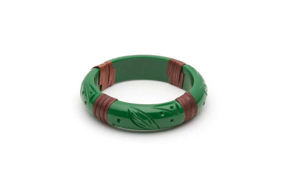 Splendette vintage inspired 1940s 1950s Bakelite style carved green fakelite Midi Parakeet Mid Cane Bangle in smaller Maiden size