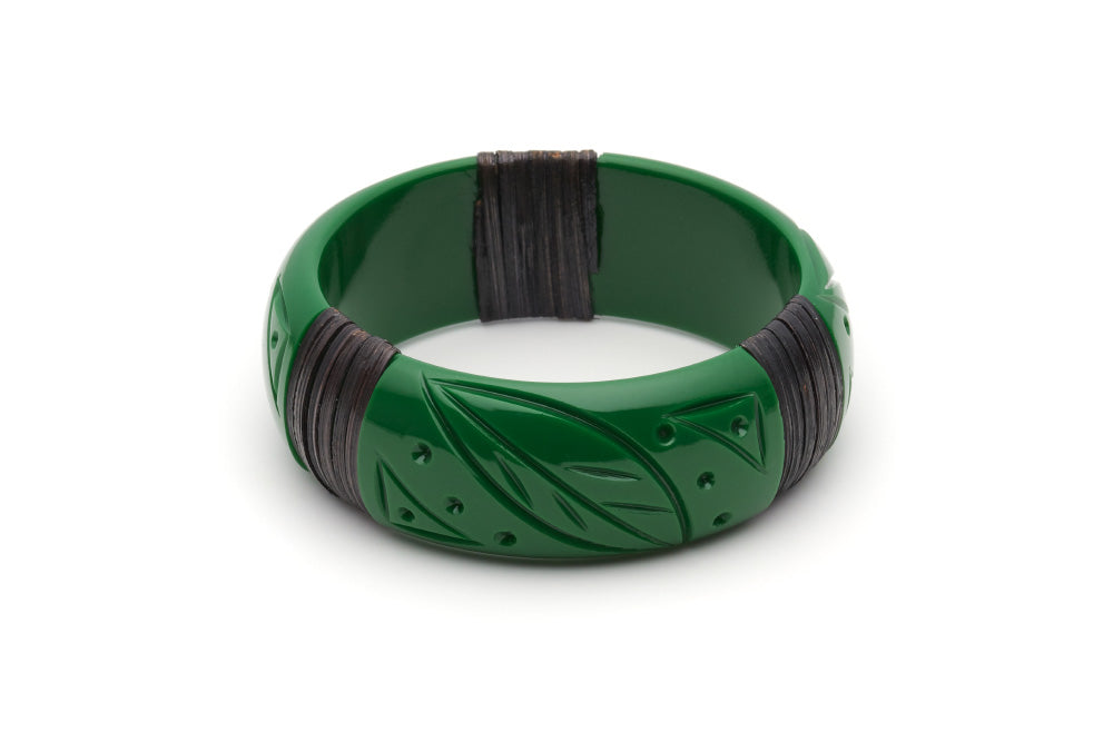 Splendette vintage inspired 1940s 1950s Bakelite style carved green fakelite Wide Parakeet Dark Cane Bangle in larger Duchess size