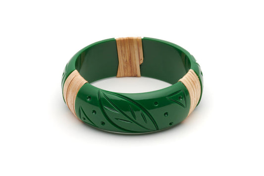 Splendette vintage inspired 1940s 1950s Bakelite style carved green fakelite Wide Parakeet Light Cane Bangle in larger Duchess size