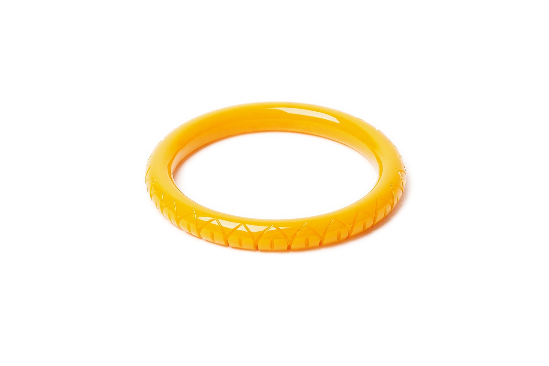 Splendette vintage inspired 1930s style carved yellow Narrow Sand Fakelite Bangle