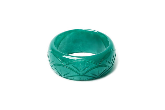Splendette vintage inspired Art Deco style carved green small size Wide Drille Fakelite Maiden Bangle