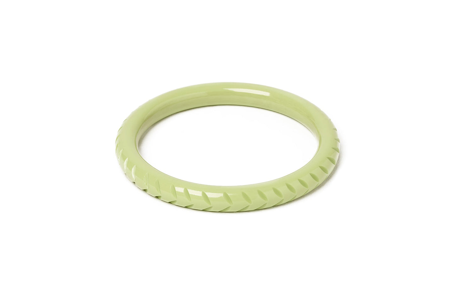 Splendette vintage inspired 1940s Bakelite style carved pastel green fakelite larger size Narrow Rowan Duchess Bangle