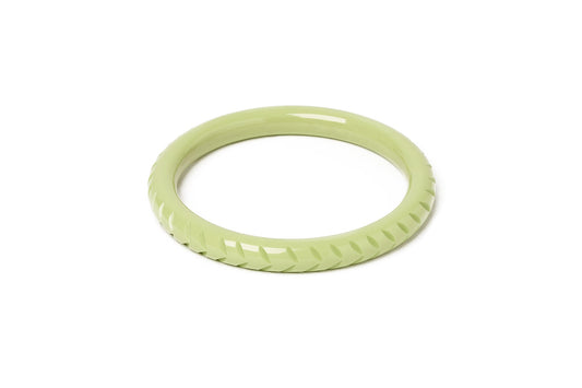 Splendette vintage inspired 1940s Bakelite style carved pastel green fakelite larger size Narrow Rowan Duchess Bangle