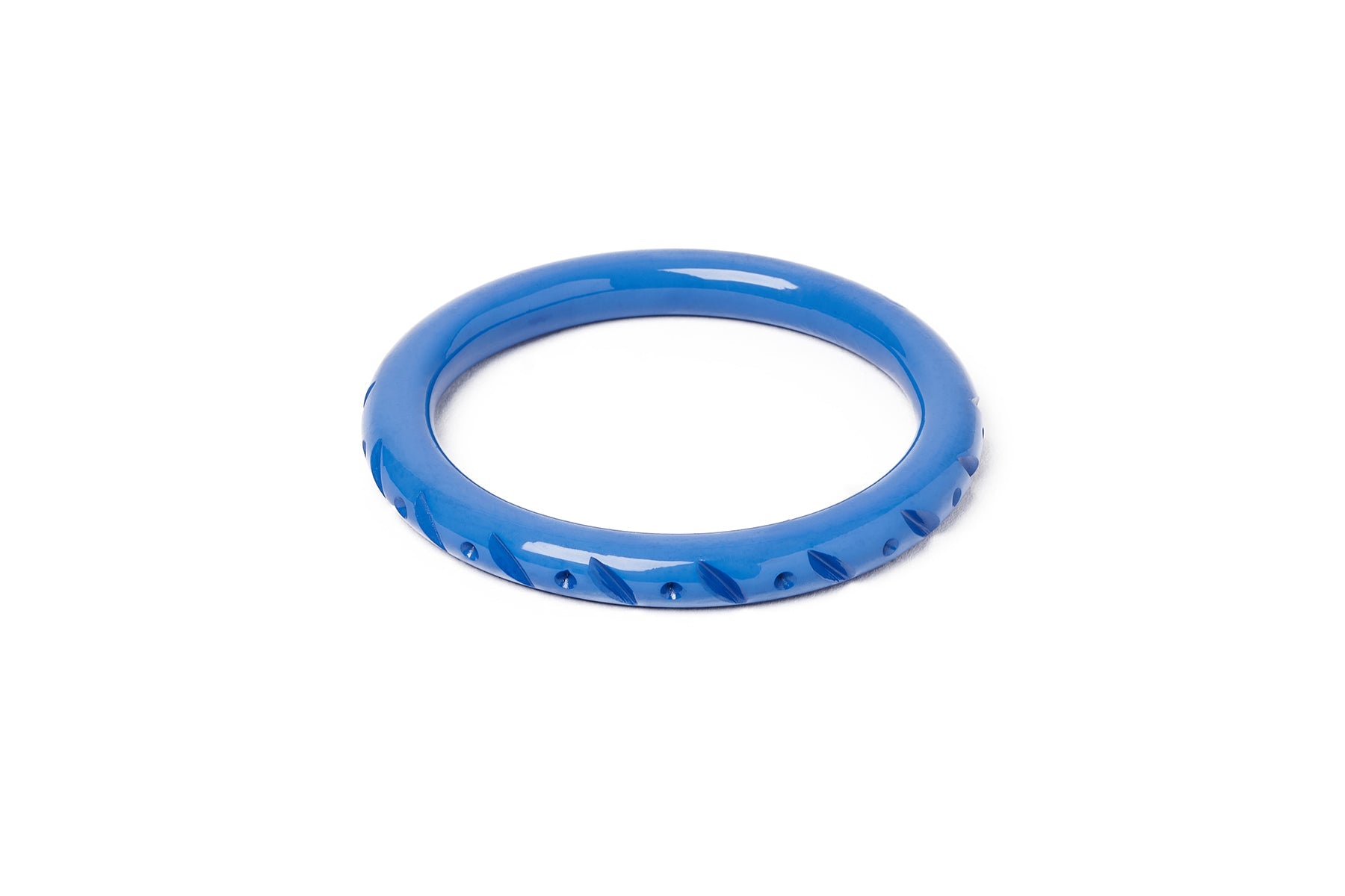 Splendette vintage inspired 1940s style carved blue fakelite Narrow Veronica Bangle