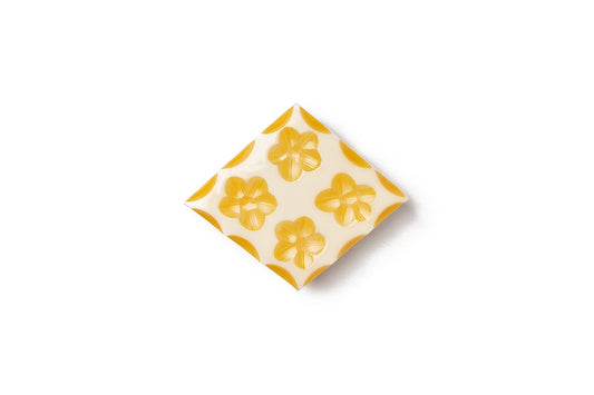 Splendette vintage inspired 1940s style carved yellow pastel fakelite Primrose Cream Brooch
